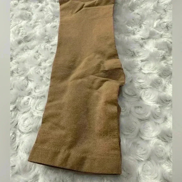 Medi Assure 20-30 Calf Open Toe Medical Compression Stockings - Picture 6 of 10